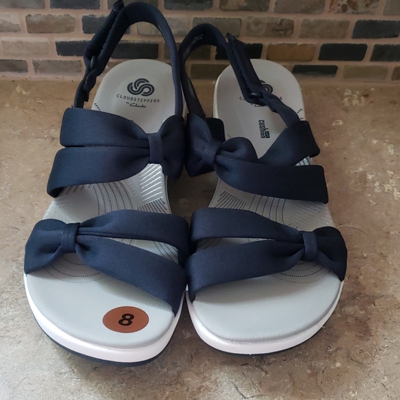 clarks arla gibson flip flops